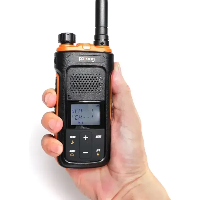 Radio bidirectionnelle Baofeng Pofung P11UV pour chemins forestiers et arrière-pays (chargement USB)