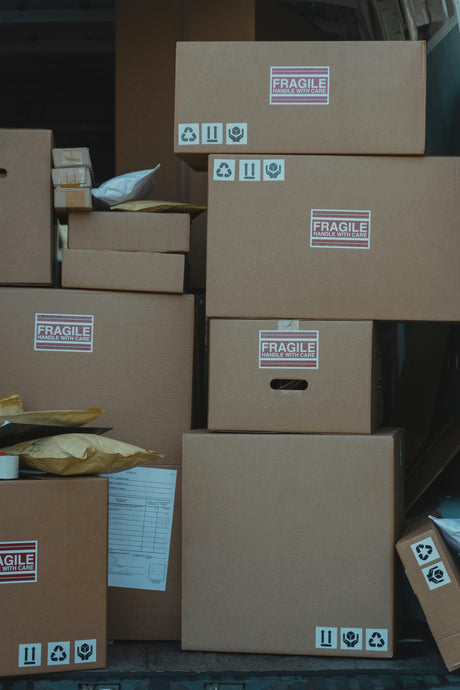 SHIP. & PACK. MATERIAL - Corrugated Material (Boxes, Rolls…)