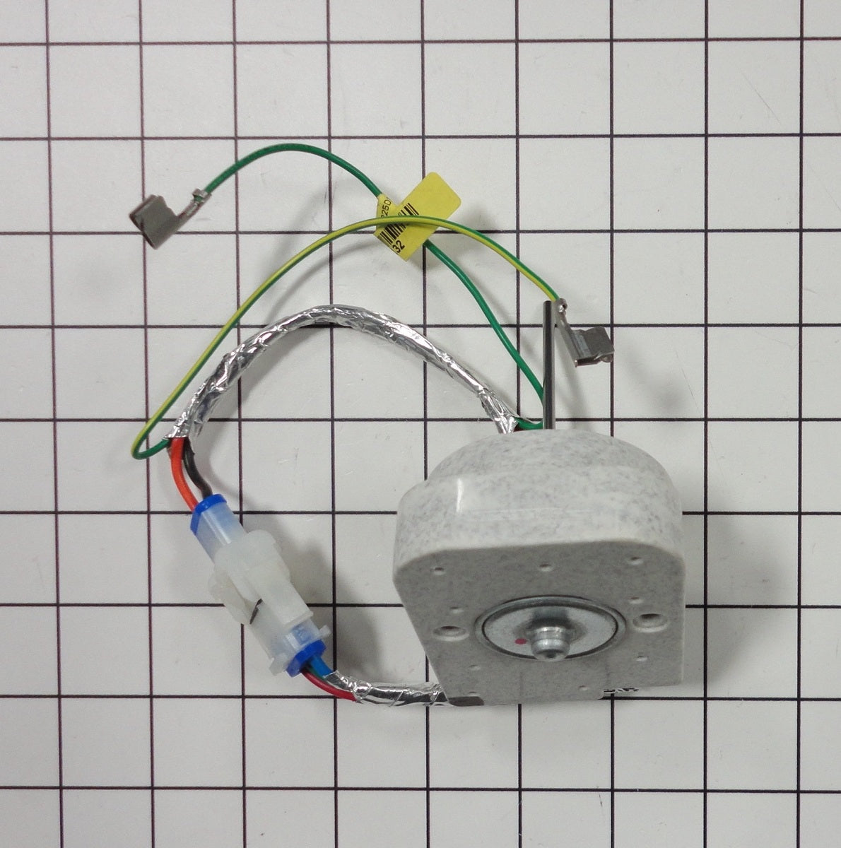 WR01F01592 GE Refrigerator Motor & Jumper Assembly